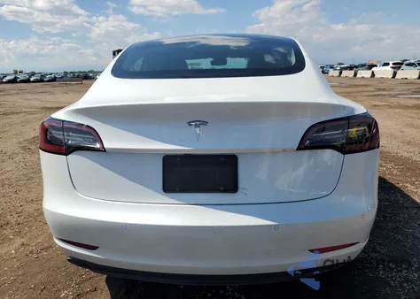 2020 Tesla Model 3 z USA, uszkodzony, nr VIN 5YJ3E1EA0LF802205